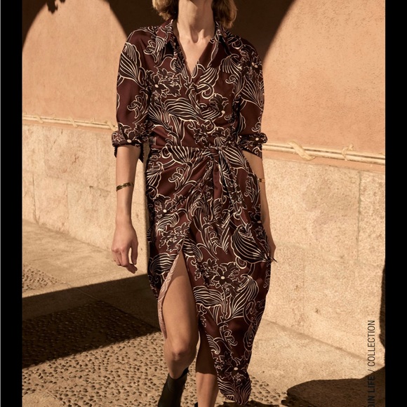 Zara printed wrap dress - Picture 1 of 7